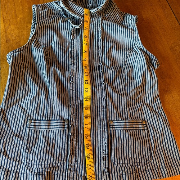 CHRISTOPHER & Banks DENIM Vest JEAN s ruffled zipper pinstriped railroad blue - Picture 8 of 9